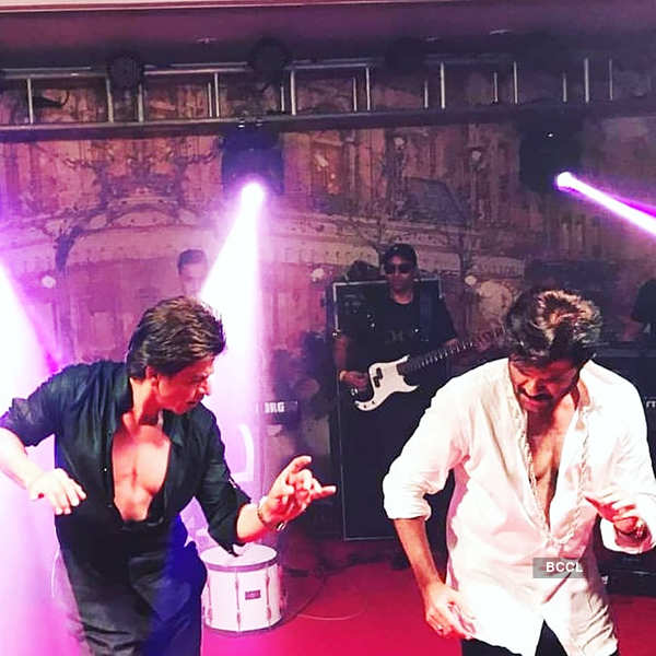 Photos of Shah Rukh & Salman’s crazy dance with Anil Kapoor at Sonam’s reception will make you hit the dance floor