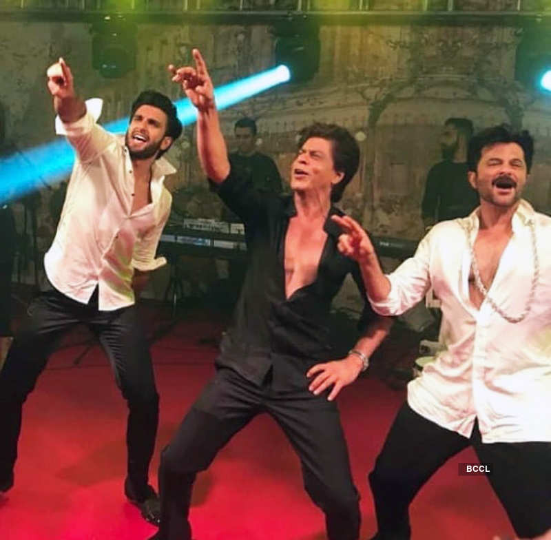 Photos of Shah Rukh & Salman’s crazy dance with Anil Kapoor at Sonam’s reception will make you hit the dance floor