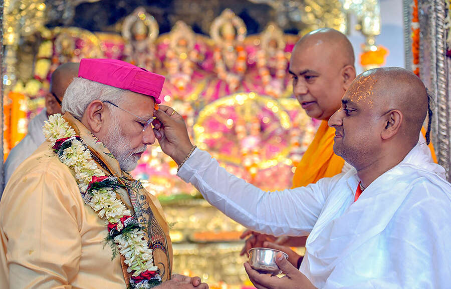 PM Modi offers prayer at iconic Muktinath Temple