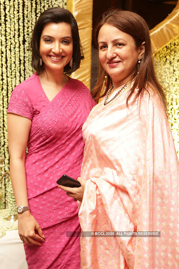 Arpita and Suchandra Bhutoria