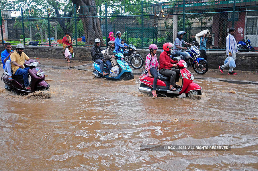 At least 60 killed as storm and rain hit several parts of India