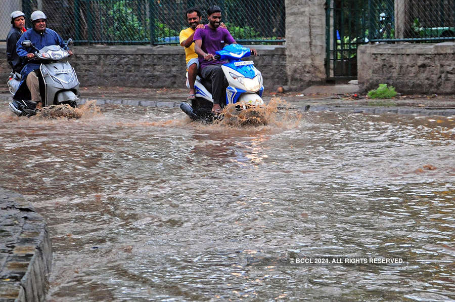 At least 60 killed as storm and rain hit several parts of India