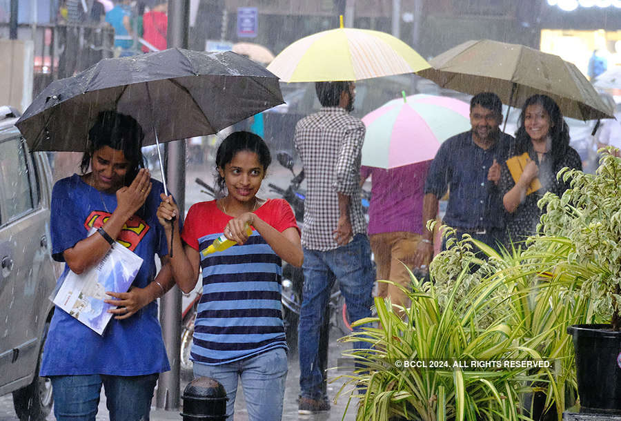 At least 60 killed as storm and rain hit several parts of India