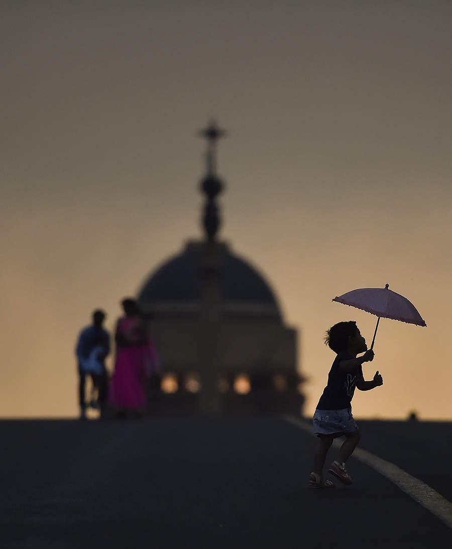 At least 60 killed as storm and rain hit several parts of India