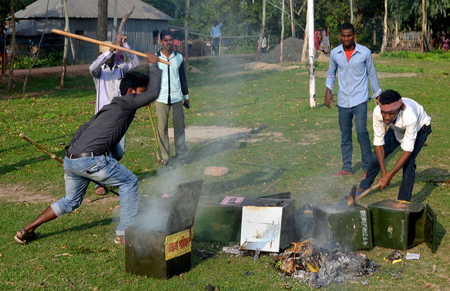 Several killed as violence mars West Bengal panchayat elections