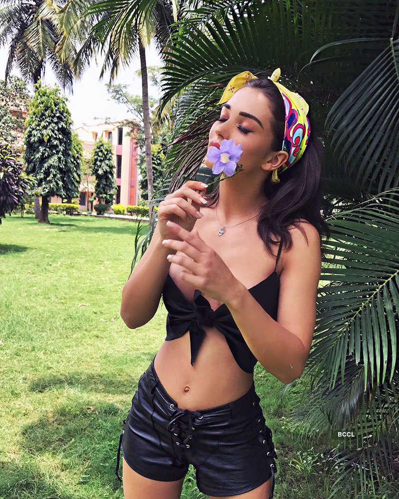 Adorable pictures from Amy Jackson's son's birthday celebration