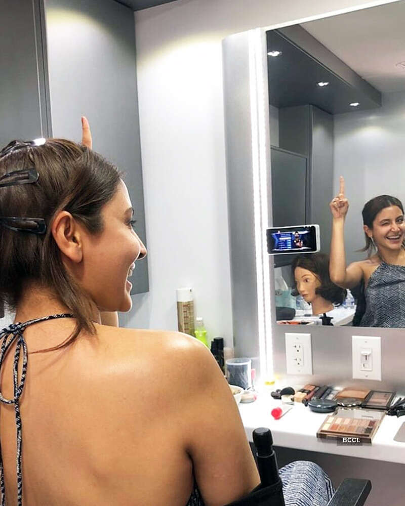 Virat Kohli and Anushka Sharma photos