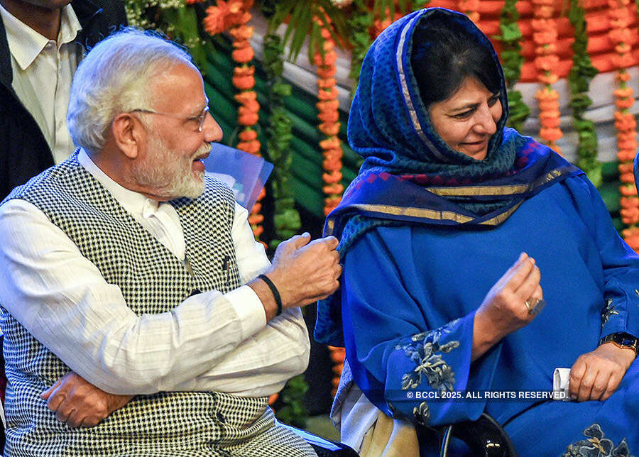 Photos from PM Modi's Kashmir visit