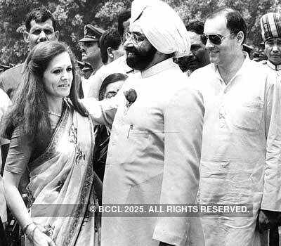 Remembering Rajiv Gandhi on his 27th death anniversary