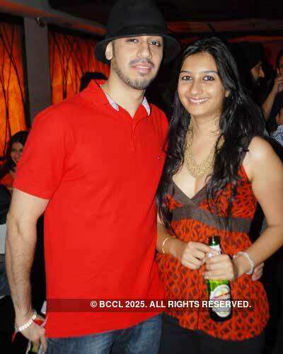 Jonqui's live performance