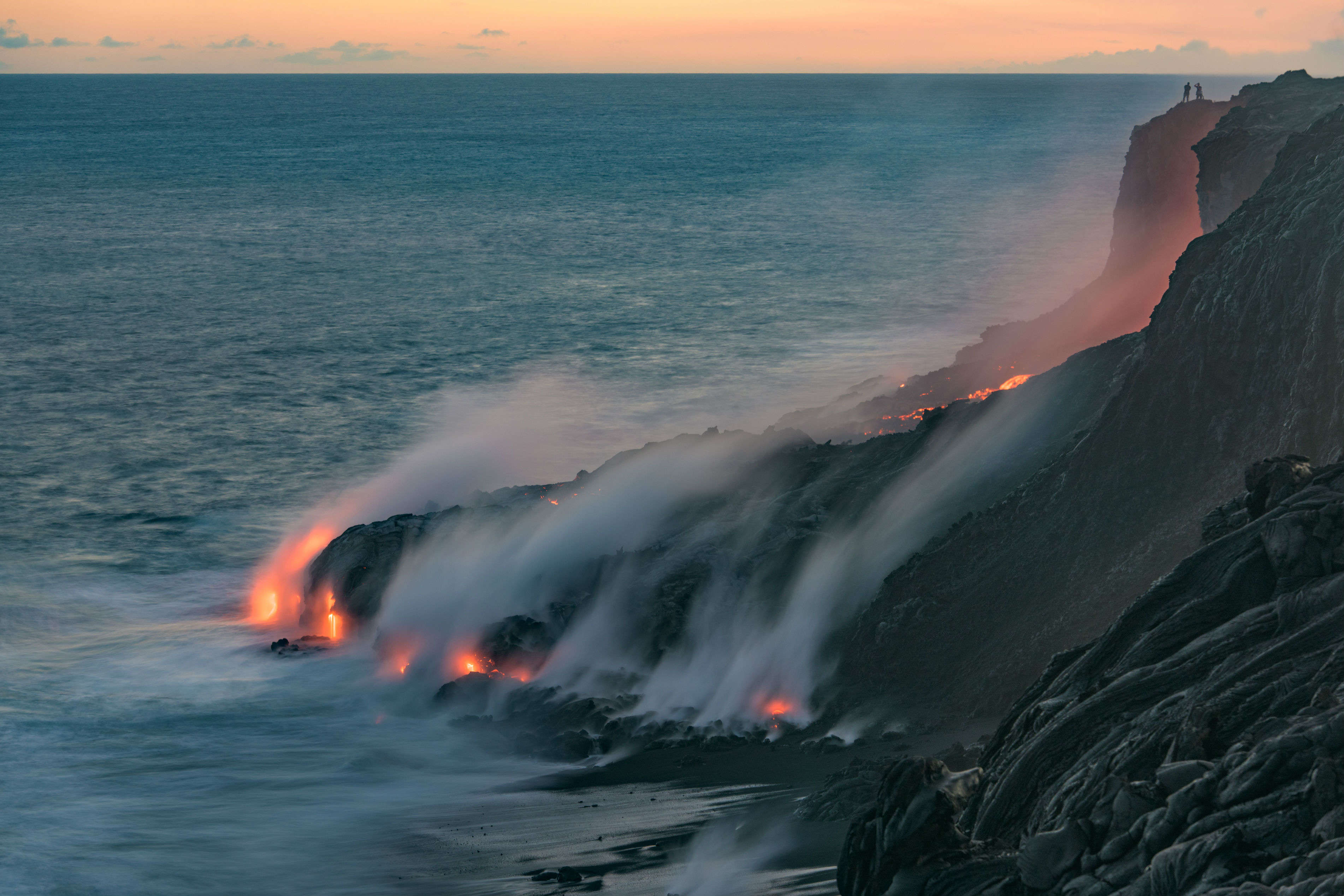 Hawaii volcanic eruption why you should not travel to the state right