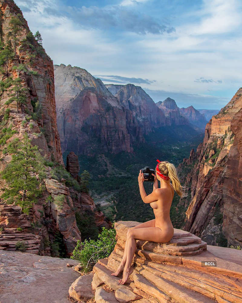 Pictures of globe-trotting beauty Sara Underwood are sweeping the internet
