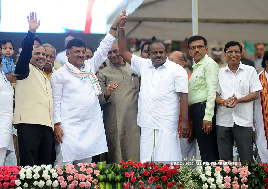 Kumaraswamy takes oath as Karnataka CM