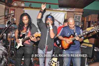 Bandish band performs