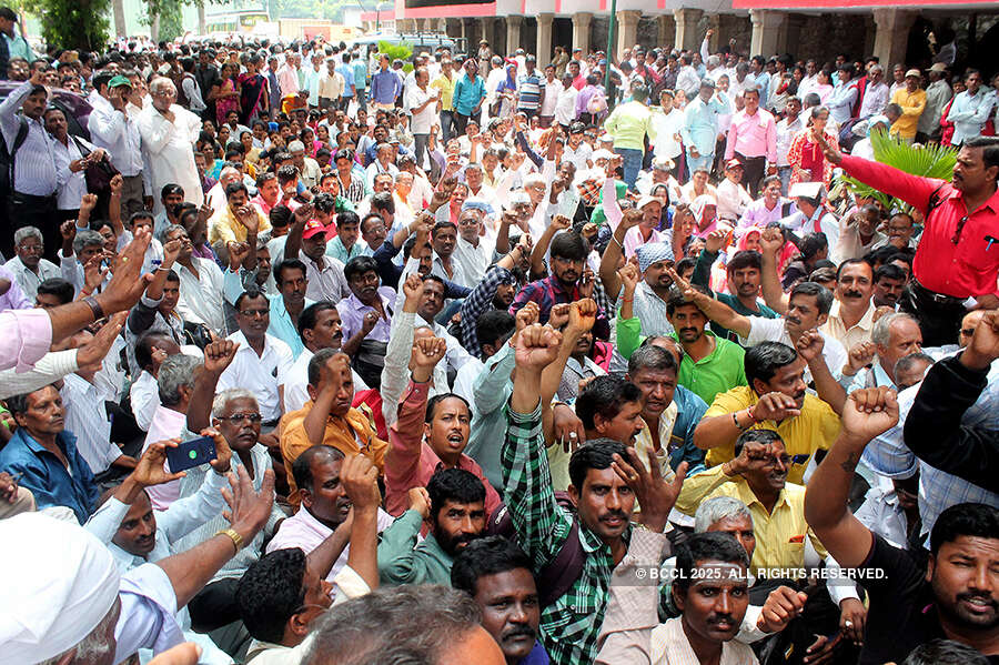 Gramin Dak Sevaks&rsquo; strike cripples postal services in villages