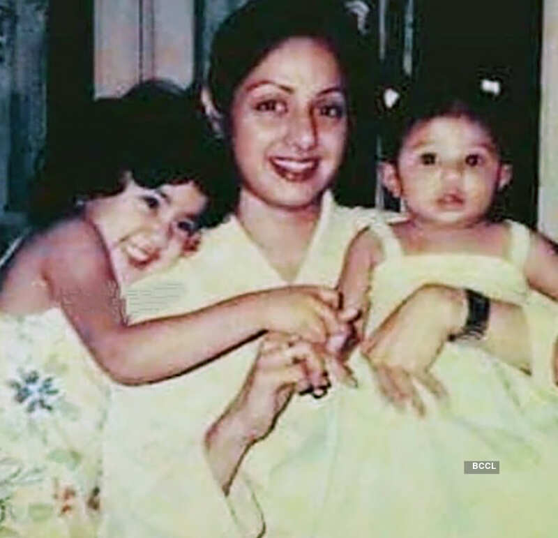 Janhvi Kapoor and Sridevi&rsquo;s pictures