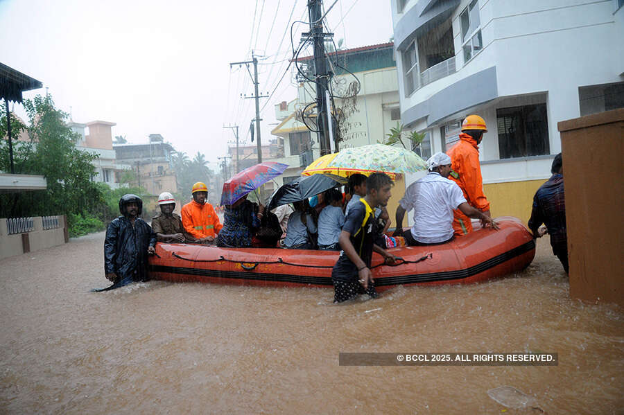 Heavy downpour paralyses Mangaluru city