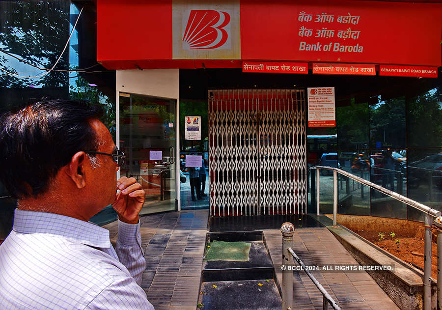 10 lakh banking employees go on strike