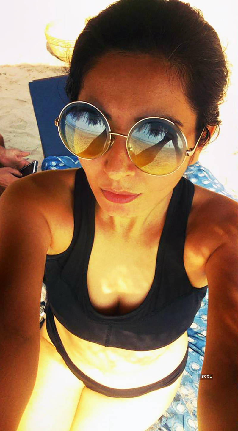 Bold pictures of IPL host & TV presenter Shonali Nagrani you surely can’t give a miss!