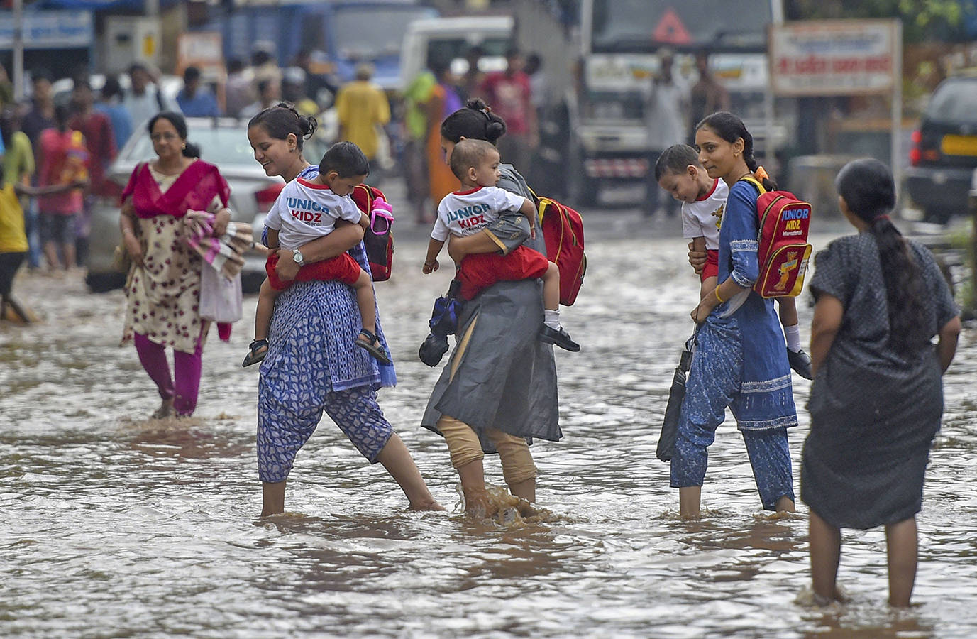 Mumbai braces for heavy rains, waterlogging in many areas