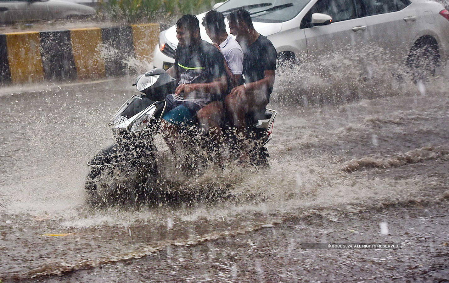 Mumbai braces for heavy rains, waterlogging in many areas