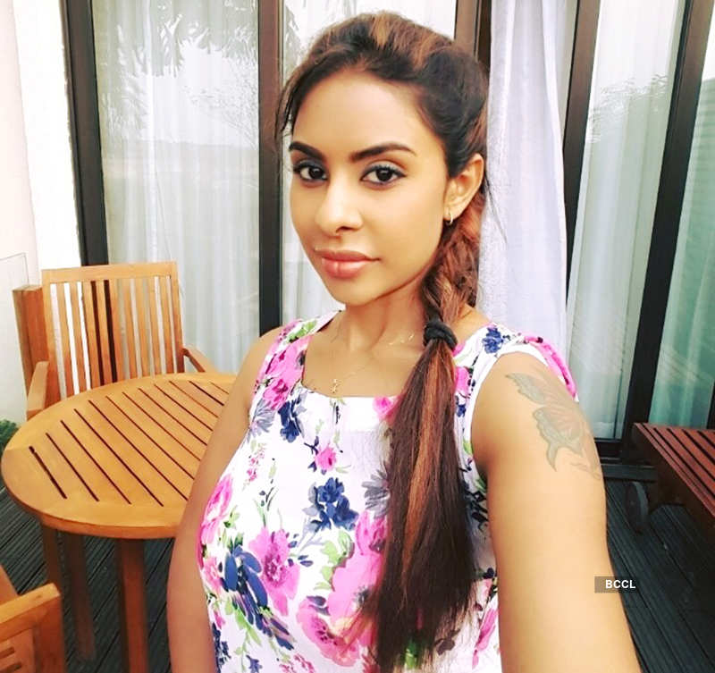 Controversial actress Sri Reddy threatens to shame actor Nani, details inside