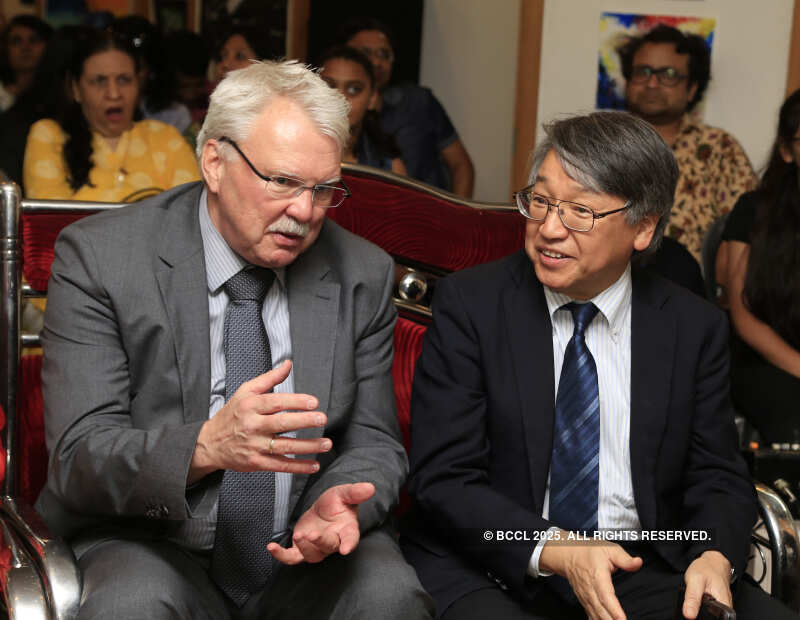 Thomas Schrod and Masayuki Taga