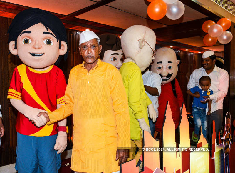 Father's Day celebrations with Mumbai dabbawalas