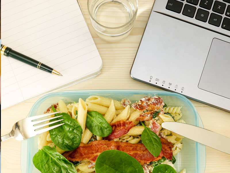 Reasons why you must avoid office lunch completely | The Times of India