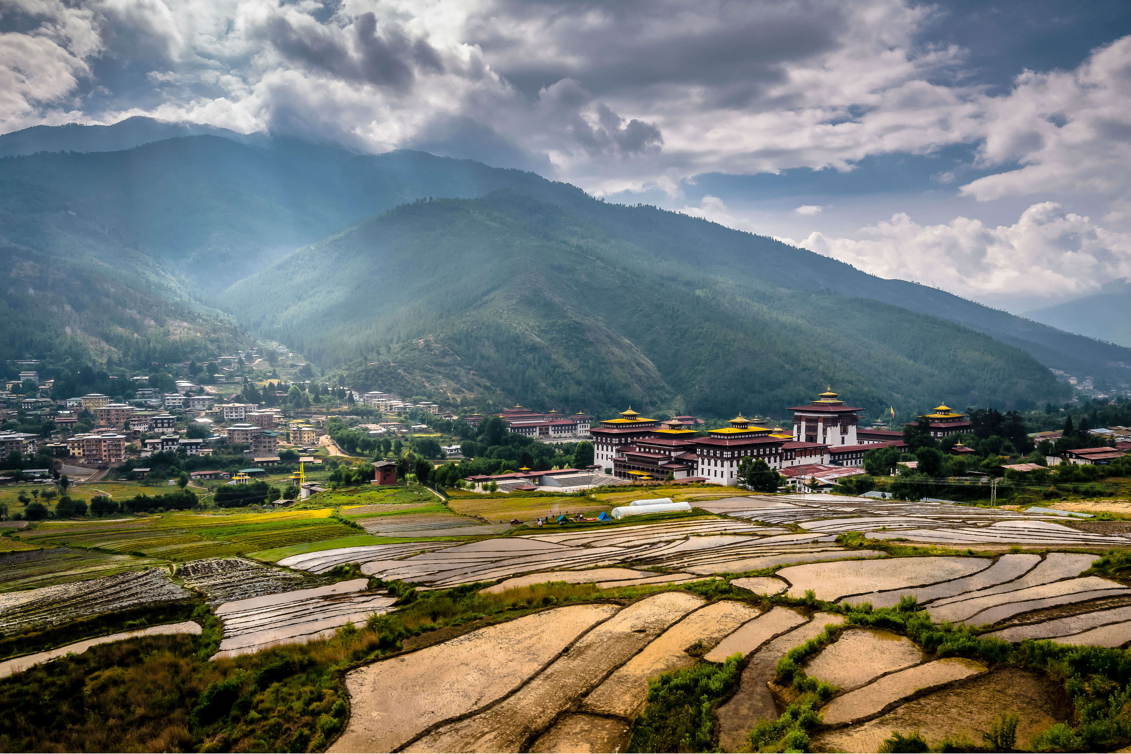 Бутан индия. Бутан столица Тхимпху. Королевство бутан дзонг. Бутан Гималаи. Тхимпху дзонг.