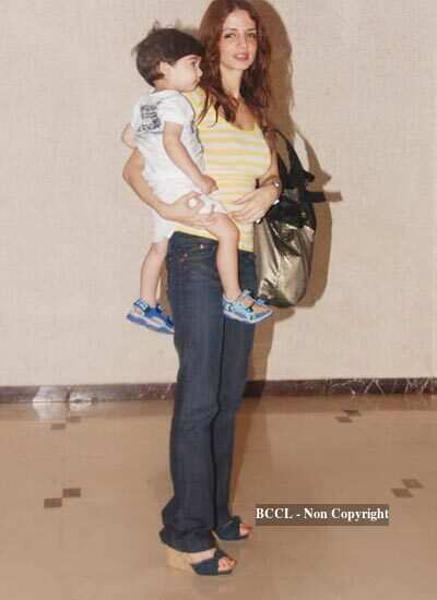 Actor Hrithik Roshan's wife Suzzane and kids return from Spain