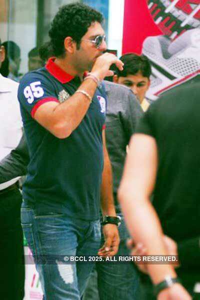 Dhoni & Yuvi @ Reebok