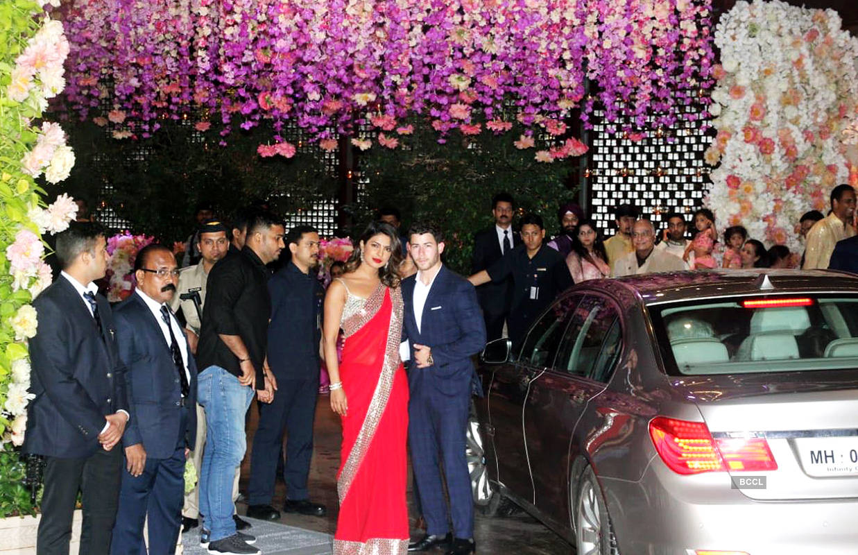 Priyanka & Nick's candid picture from Shloka Mehta and Akash Ambani's pre-engagement party