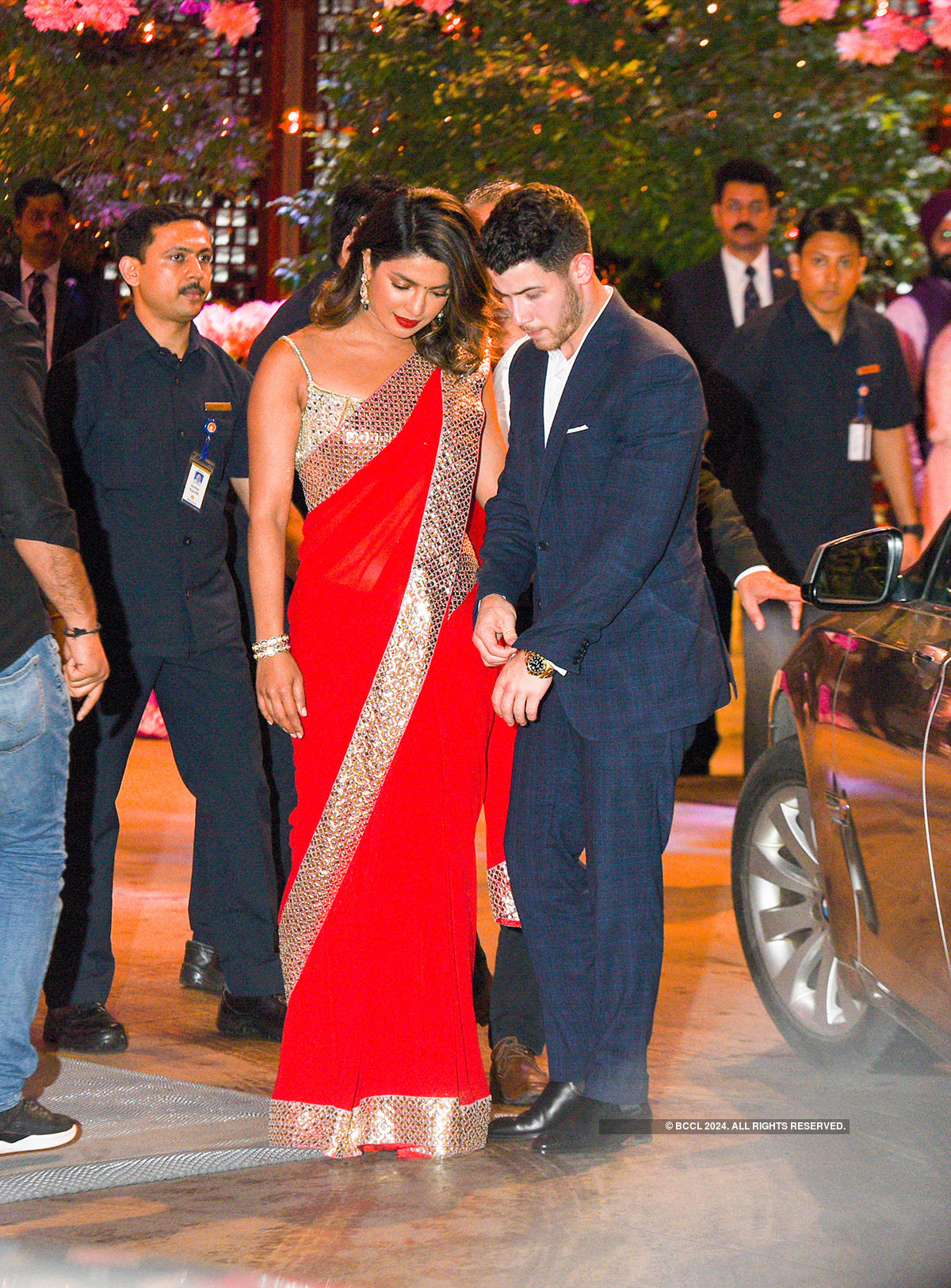 Priyanka & Nick's candid picture from Shloka Mehta and Akash Ambani's pre-engagement party