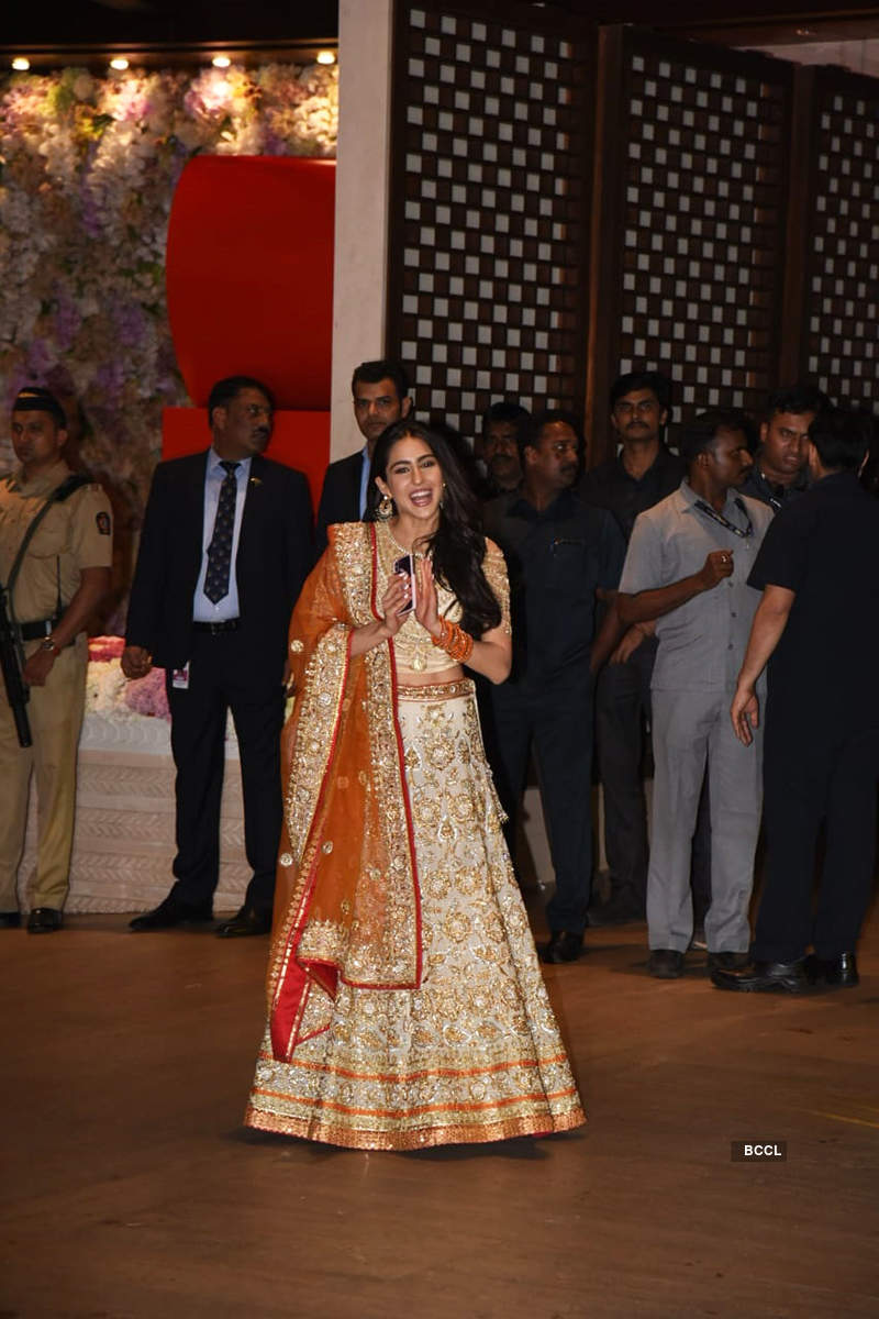 Photos of Shloka Mehta and Akash Ambani's engagement ceremony