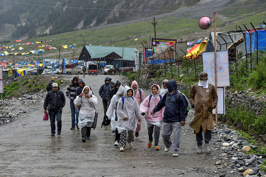 ITBP personnel play saviour for Amarnath yatris