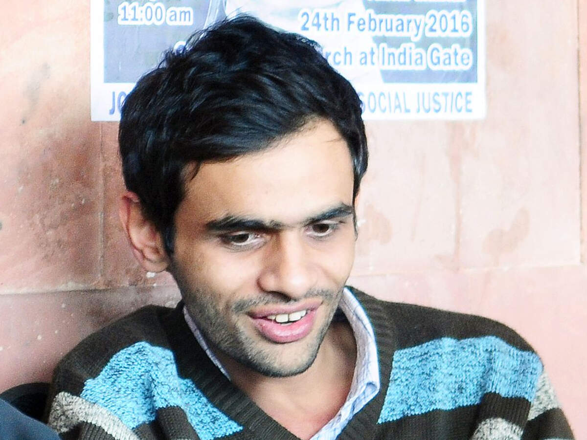 umar-khalid-jnu-student-leader-umar-khalid-shot-in-delhi-escapes