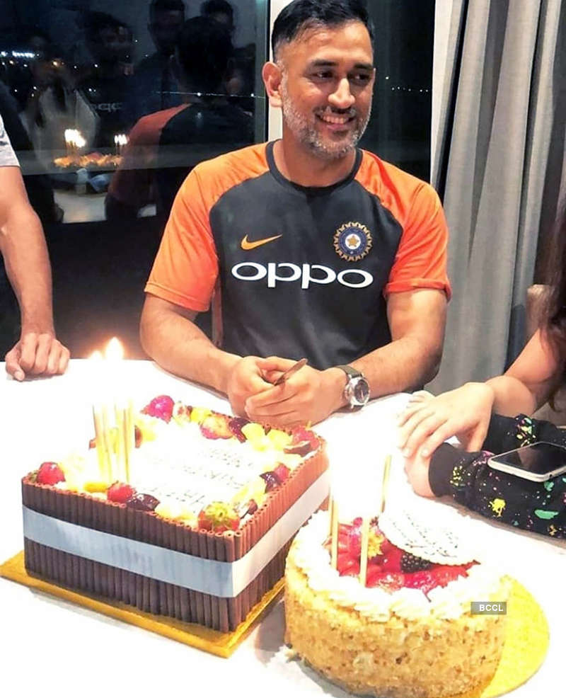 MS Dhoni: Candid Shots