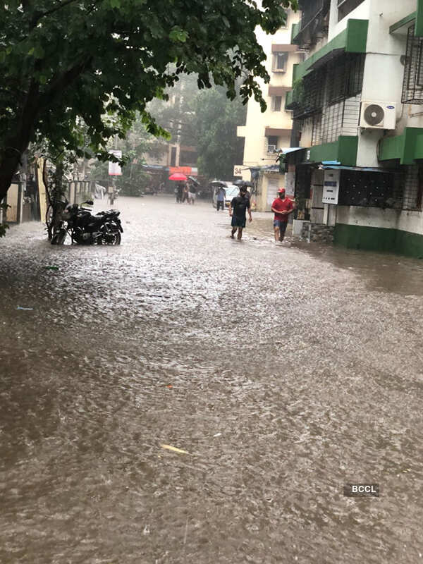 Heavy rain disrupts normal life in Mumbai