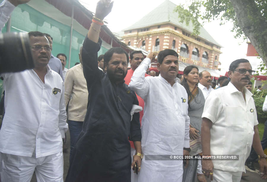 Shiv Sena holds protest against Nanar refinery project