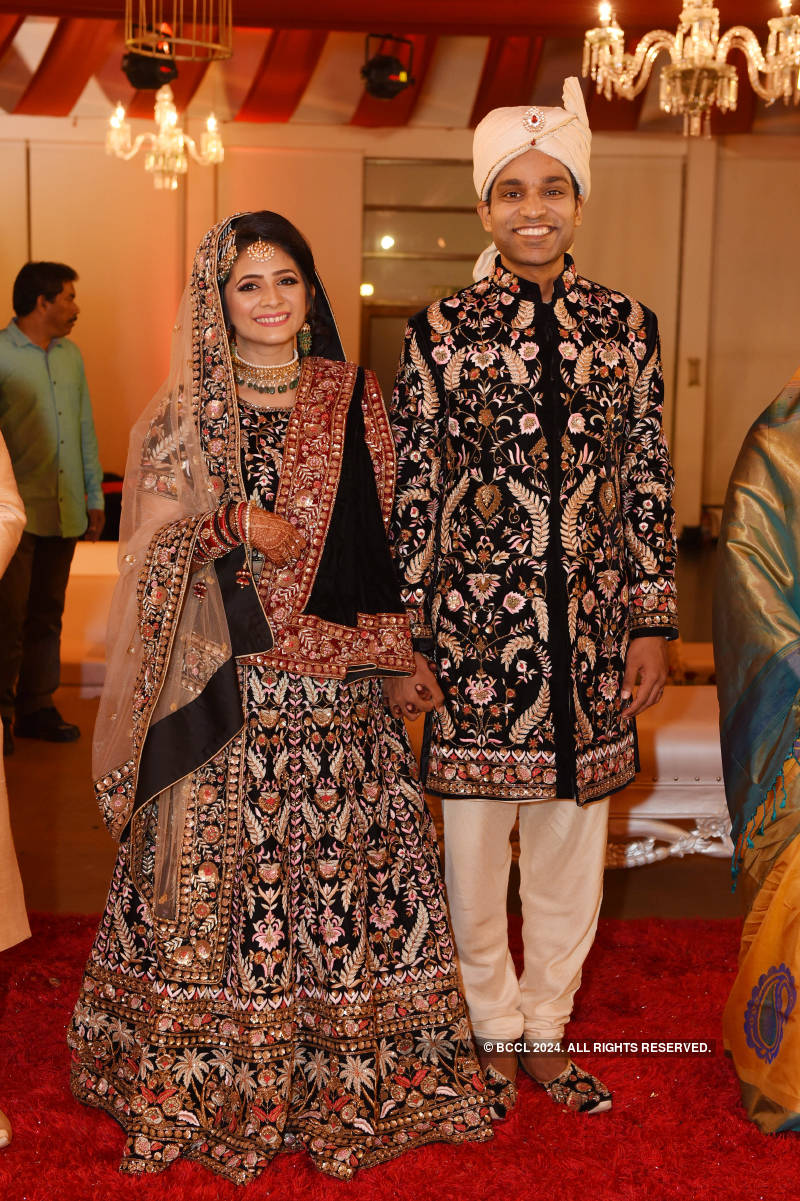 Muzammil Khan and Hamna Mariyam's grand wedding reception
