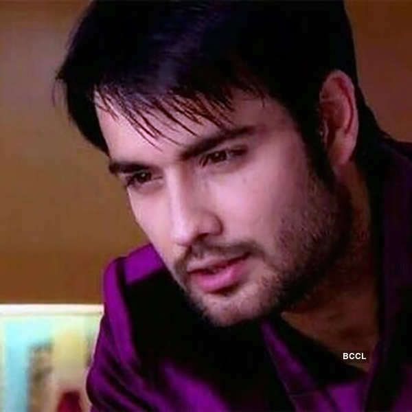 Is Vivian Dsena dating co-star Amrita Prakash?