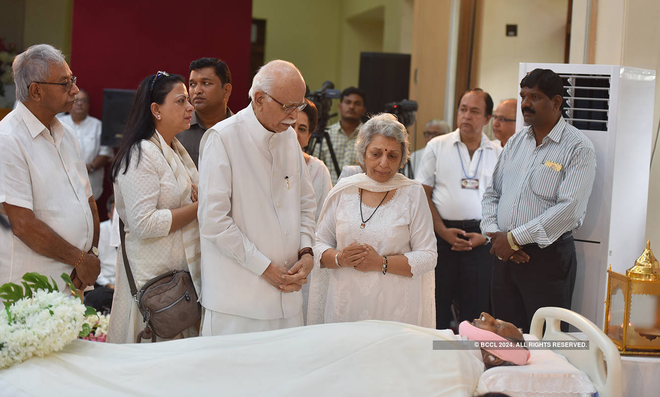 Spiritual guru Dada JP Vaswani cremated with state honours