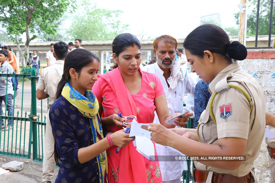 Nearly 15 lakh candidates appear for constable recruitment exam