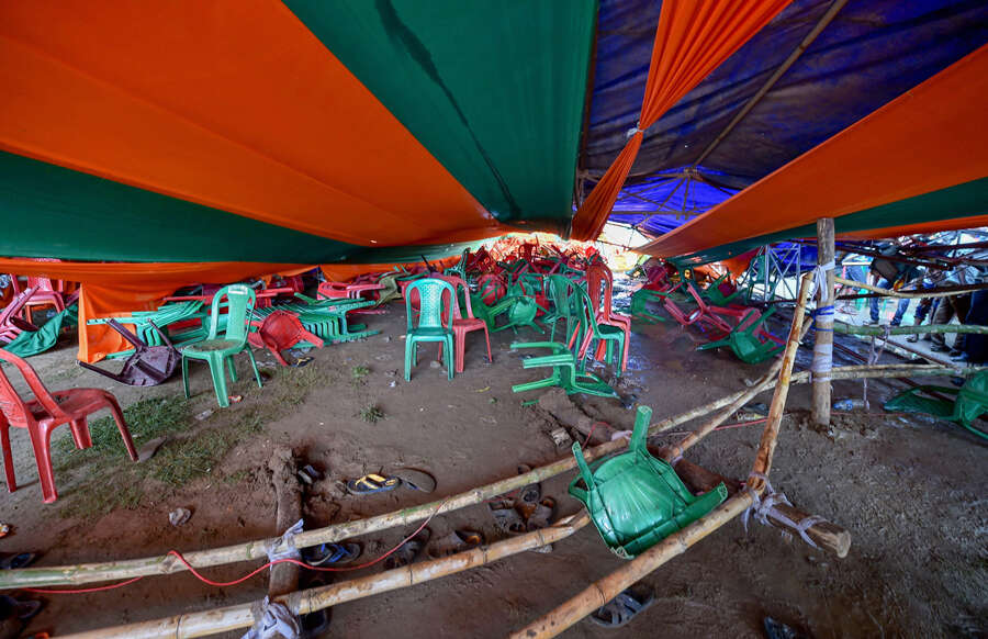 Several injured as canopy collapses during Modi's Bengal rally