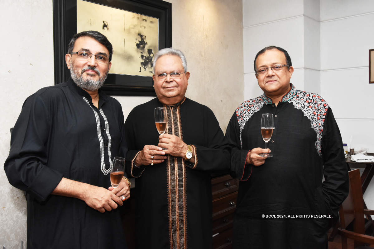 Club members enjoy Bengali food with wine