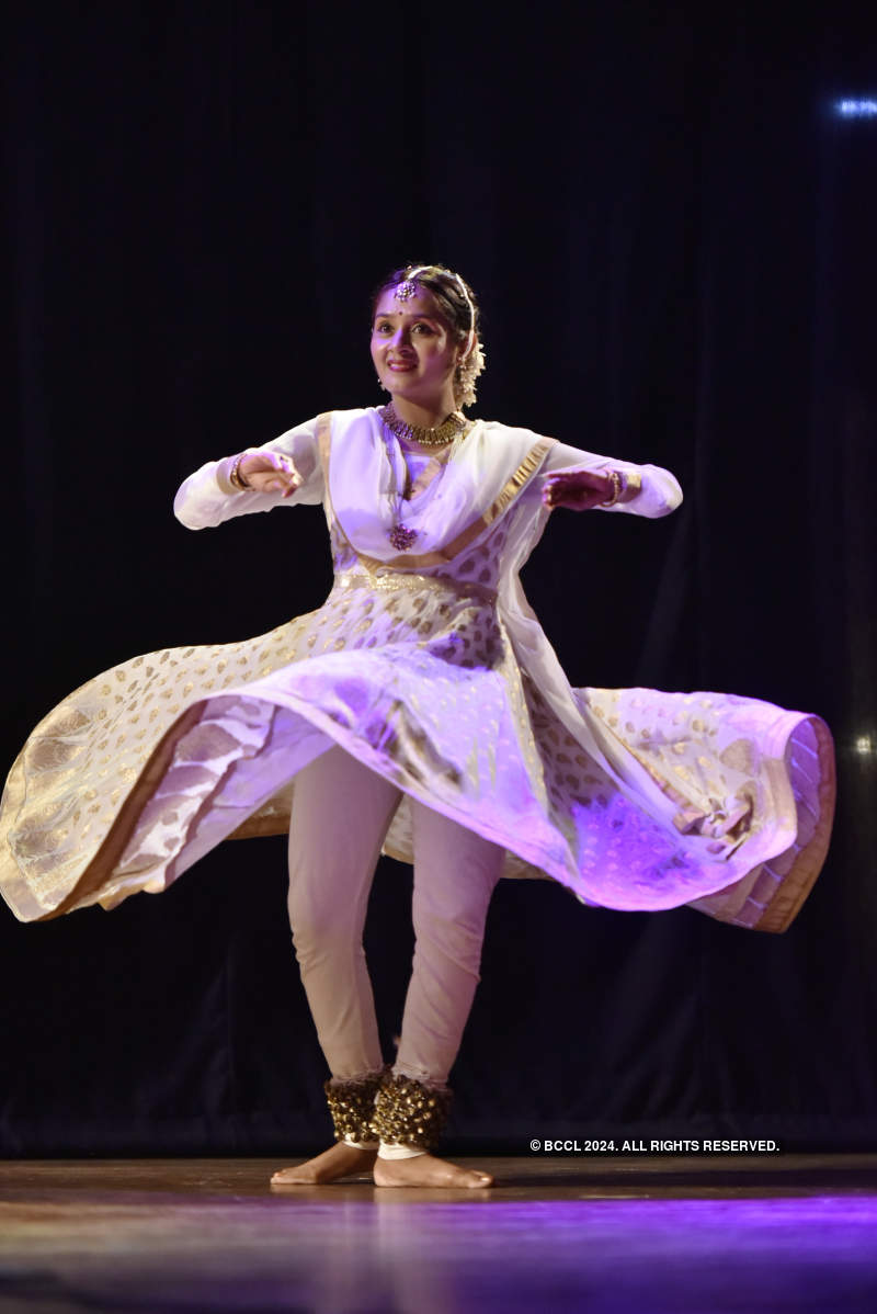 Puneites witness beautiful dance performances at Dancing Flames festival