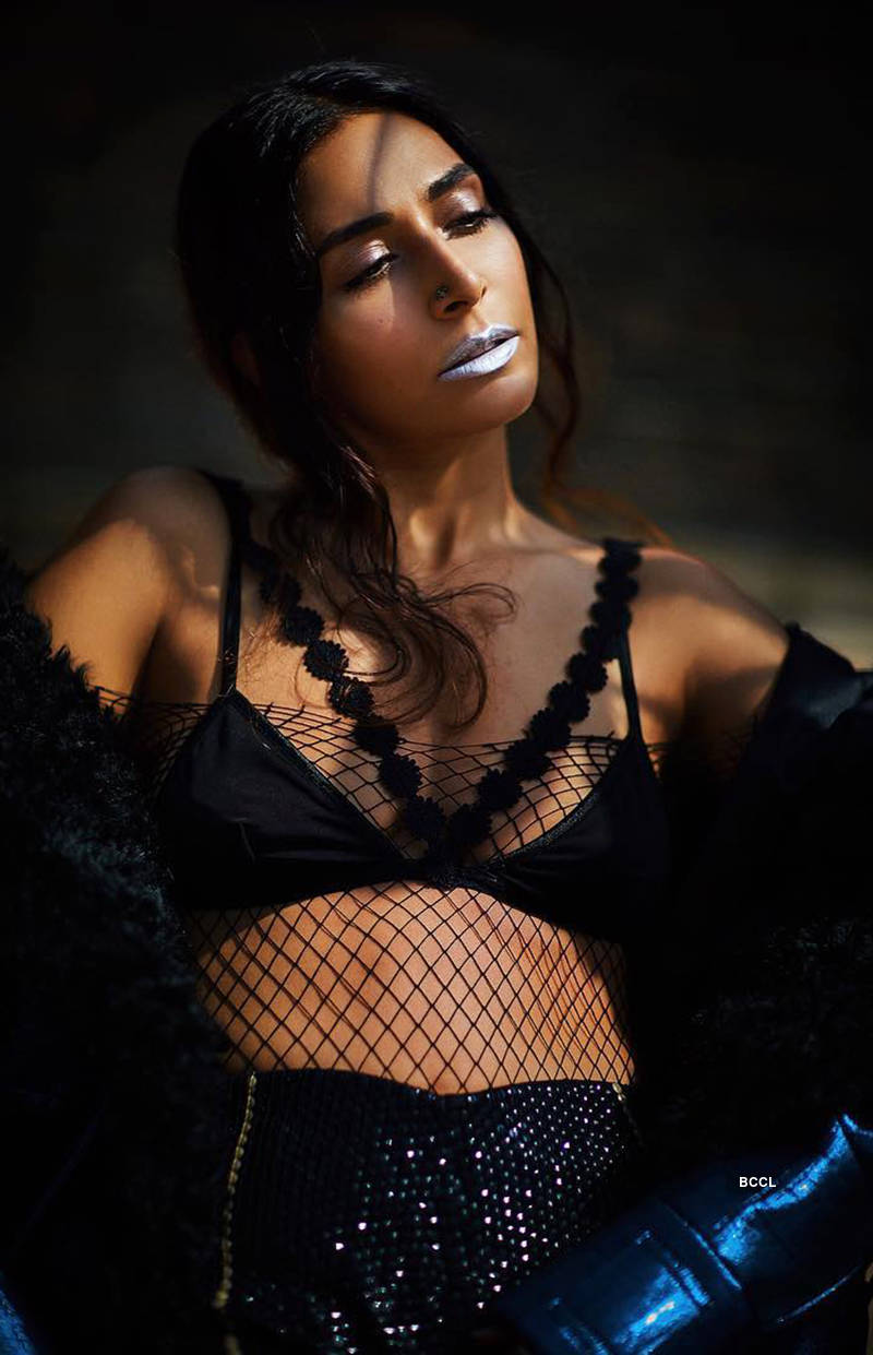 Bold Monica Dogra turns up the heat with her sultry pictures