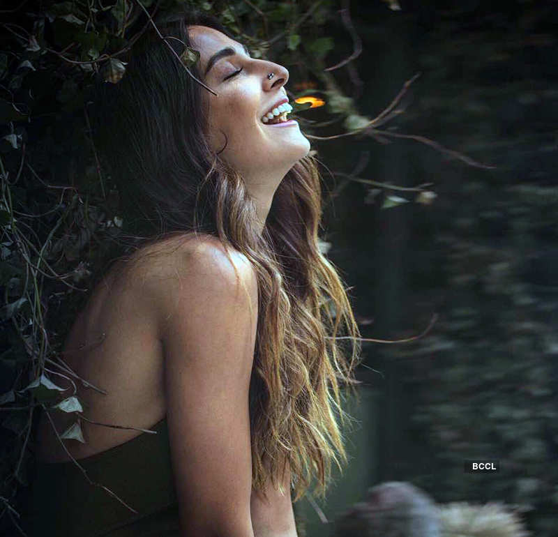 Bold Monica Dogra turns up the heat with her sultry pictures