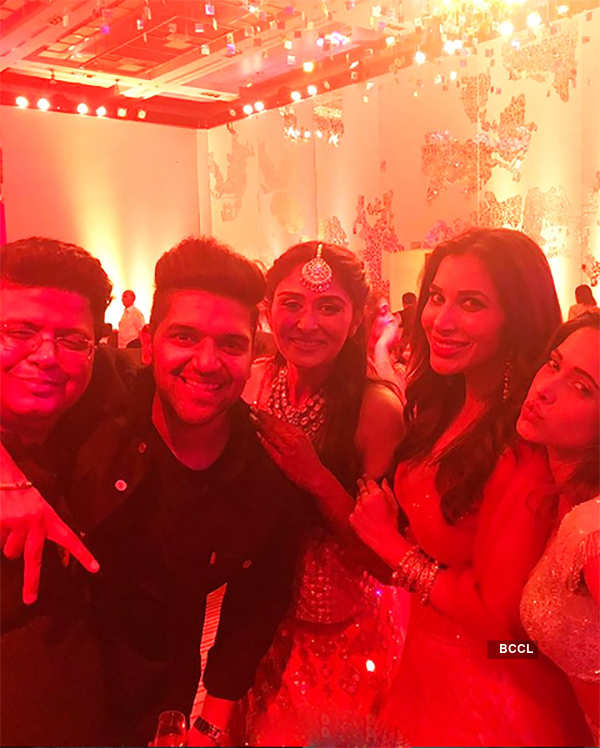 Dhoni & his family steals the limelight at Praful Patel's daughter Poorna's sangeet, see pics